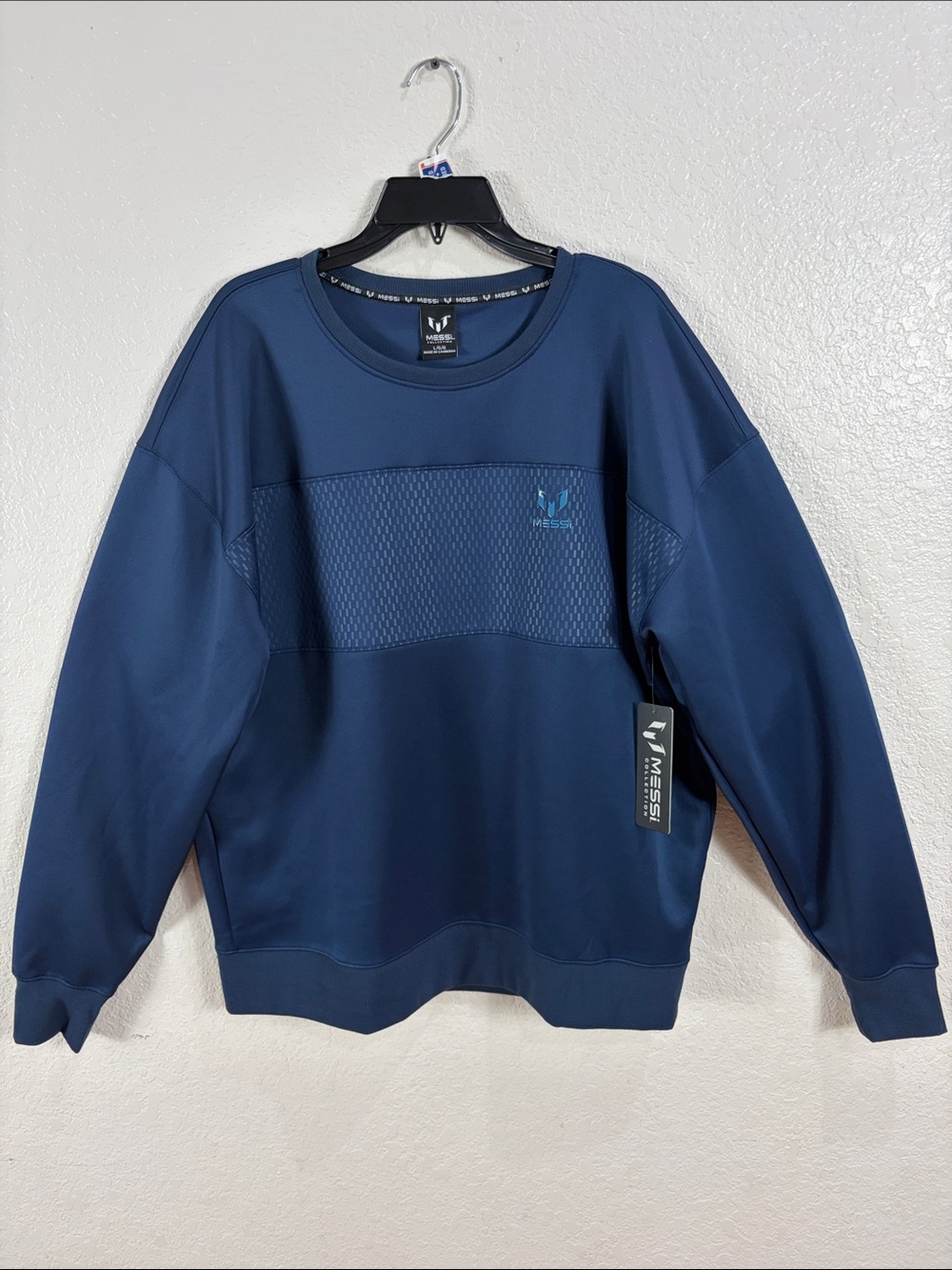 MESSI Collection,Size L,Men's Navy Crewneck Sweatshirt